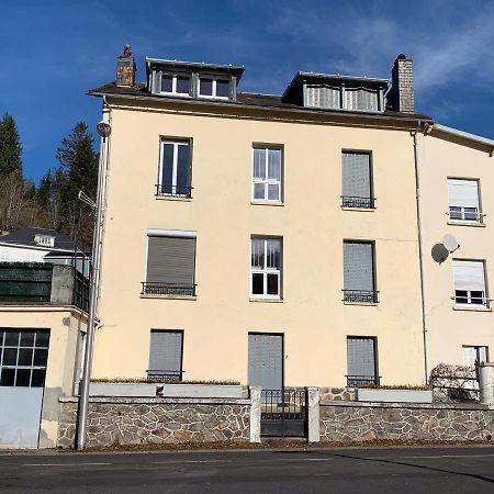 Appartement lumineux N°6 Le Val D'or - 4 personnes - 1 chambre avec petit balcon La Bourboule Extérieur photo