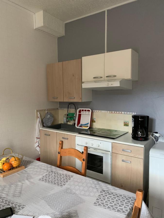 Appartement lumineux N°6 Le Val D'or - 4 personnes - 1 chambre avec petit balcon La Bourboule Extérieur photo