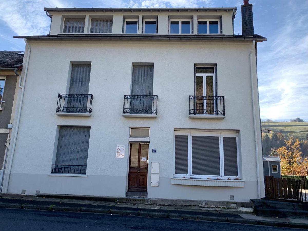 Appartement lumineux N°6 Le Val D'or - 4 personnes - 1 chambre avec petit balcon La Bourboule Extérieur photo